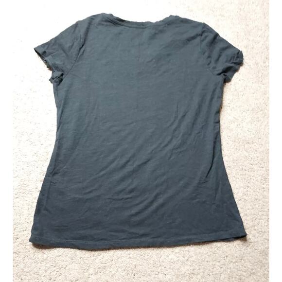 Women's Size Medium Tommy Hilfiger Black V-Neck Shirt Plain T-Shirt - Picture 4 of 4